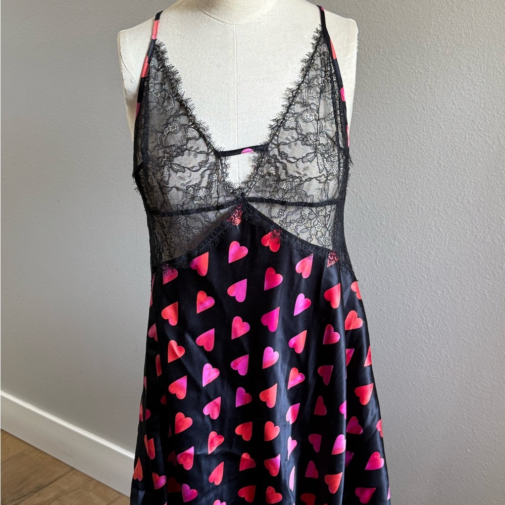 Victoria's Secret Black and Pink Heart Chemise